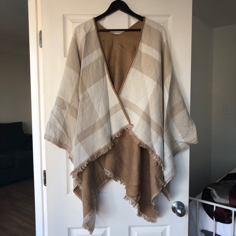 Reversible Cape - image 1